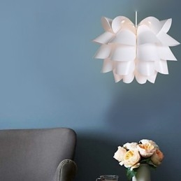 Samtida Och Contracted The Nordic Idea White Lotus Droplight Lampa