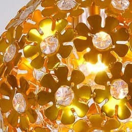 Modern Och Modern Kristallkrona I Ministil I Guldmetall