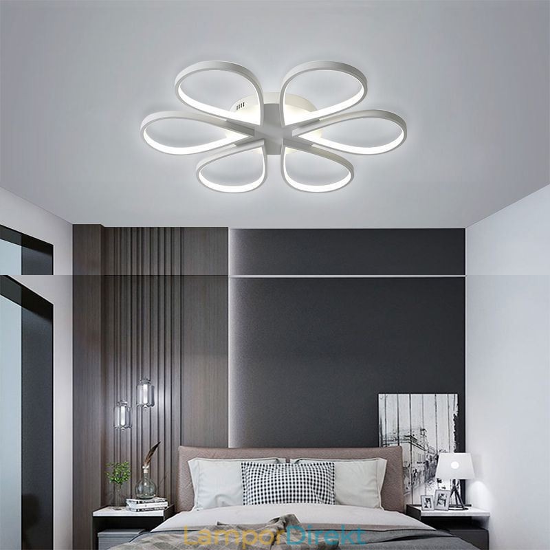 Infälld Taklampa För Minimalistisk Klöver