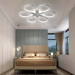 Infälld Taklampa För Minimalistisk Klöver