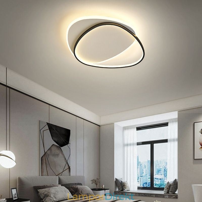Infälld Taklampa Med Dubbel Triangel