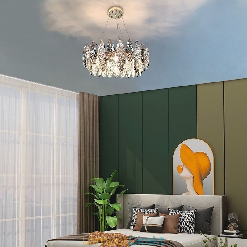 European Iron Pendel Light Creative Glass Leaf Chandelier