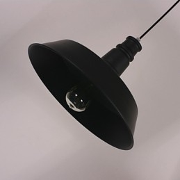 Svart Modern Taklampa I Cirkel Utvald Lampskärm