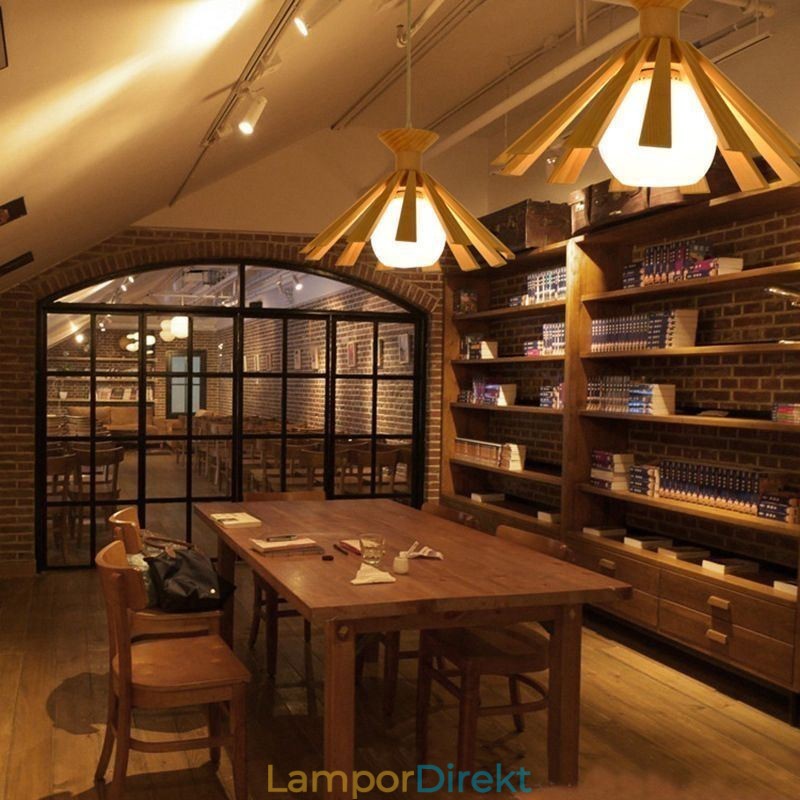 Pendellampa I Enkel Stil I Trä