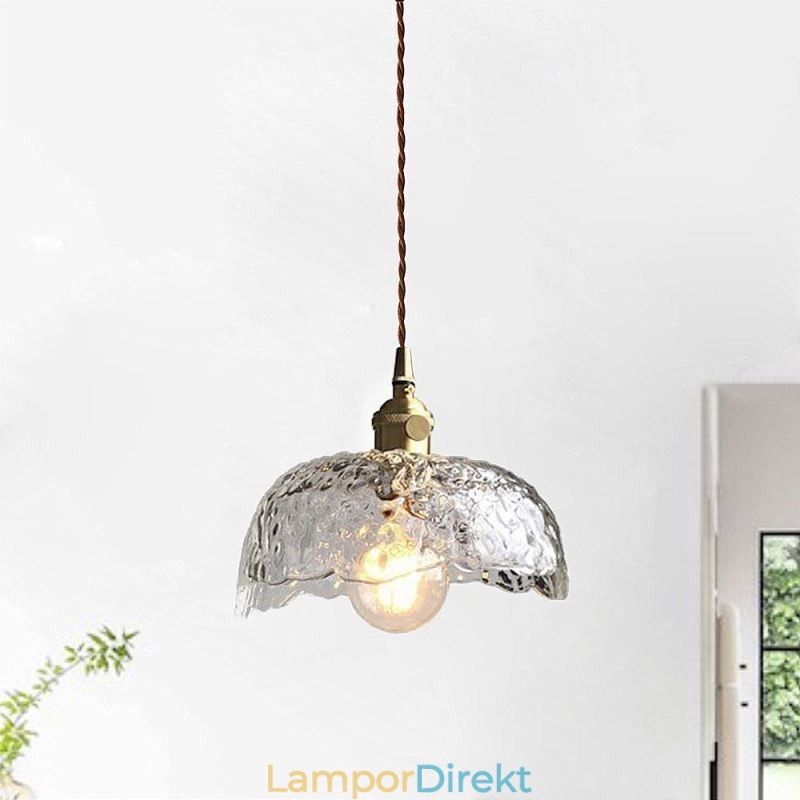 Oregelbunden Taklampa I Mässingsglas Hammarglastaklampa