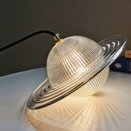 Modern Taklampa I Glas I Form Av Taklampa