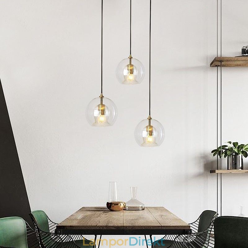 Modern Hängande Lampa I Glas Med Ett Huvud