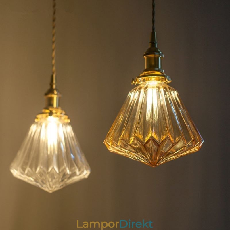 Pendellampa I Klar Diamant Med Ribbad Glas