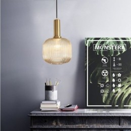 Räfflade Taklampa I Glas Med Mässingshållare