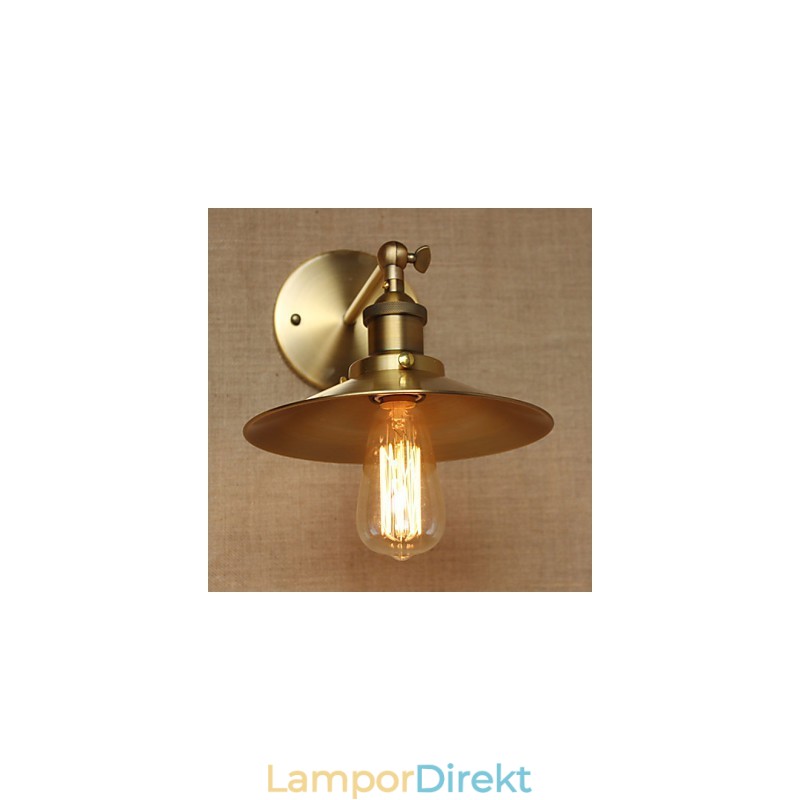 Minimalistisk Industriell Stil Villa Retro Koppar Dekorativa Paraplyer Framför Kyrkans Gångvägg