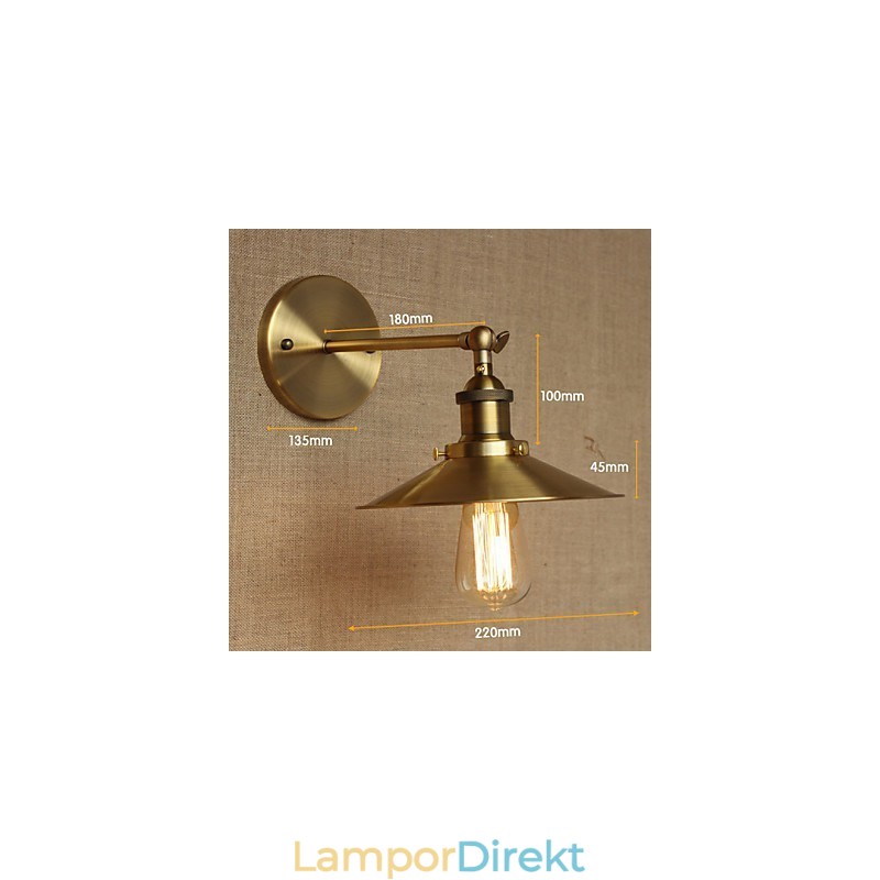 Minimalistisk Industriell Stil Villa Retro Koppar Dekorativa Paraplyer Framför Kyrkans Gångvägg