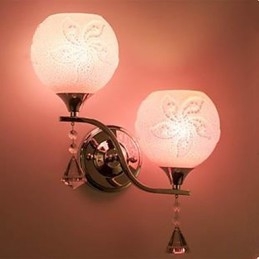 Vägglampa I Kristall