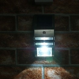 Solar Vit Vägglampa Med Pir Rörelsesensor