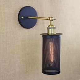 Vägglampa Smidesjärn Med Järnnät