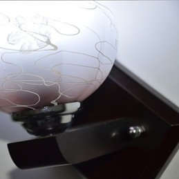 Massivt Trä Kreativ Vägglampa I Sovrummet, Huvudet På En Säng, Lyser