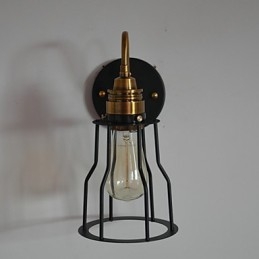 Minimalistisk Konstnärlig Vägglampa Med Svart Metallskelettskärm