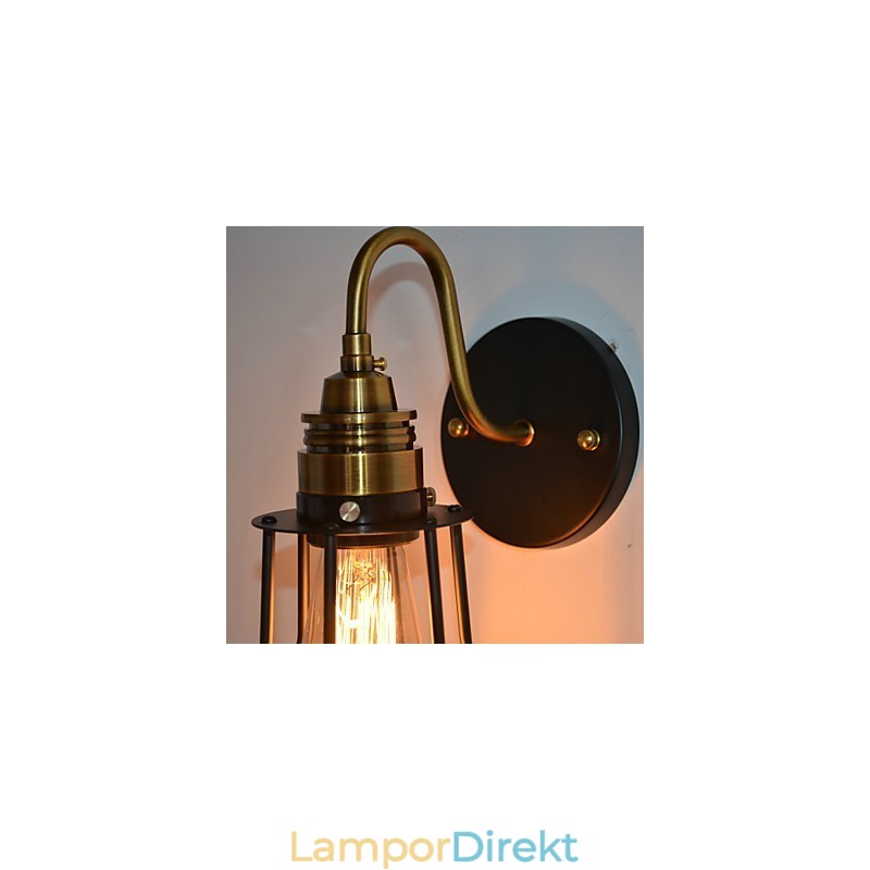Minimalistisk Konstnärlig Vägglampa Med Svart Metallskelettskärm