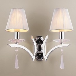 Elegant Vägglampa Med 2 Ljus Kristalldroppar Dekorerade