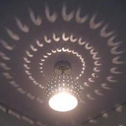 Creative Porous Ball Estetisk Reflektion Absorbera Dome Light Smidesjärn Lampa