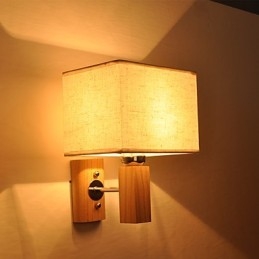 Enkel Vägglampa Sängbordslampa Med Tygskärm Och Massivt Trä För Sovrumsskåp Vardagsrum Babyrum