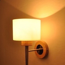 Enkel Vägglampa Sängbordslampa Med Glasskärm Och Massivt Trä För Sovrumsskåp Vardagsrum Babyrum