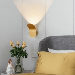 Minimalistisk Vägglampa I Aluminium