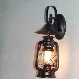 Vintage Svart Metall Lykta Vägglampa Med Ett Ljus