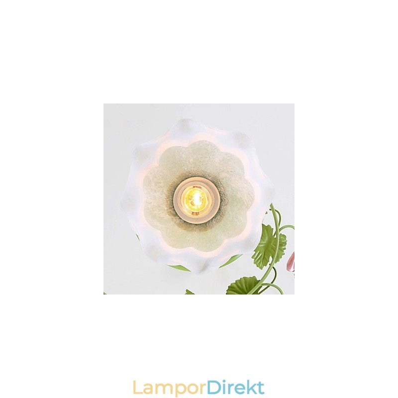 Alla Hjärtans Dag Rose Garden Blommor Och Växter Absorberar Kupolljus