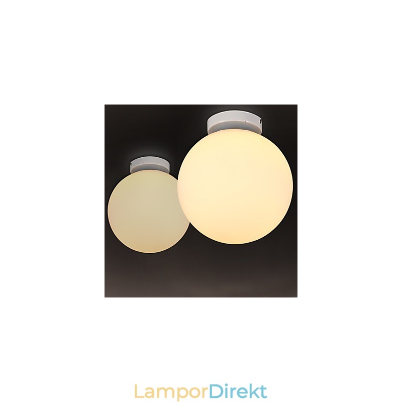 Kontrakterad Och Modern Vit Bollglaskupolljus