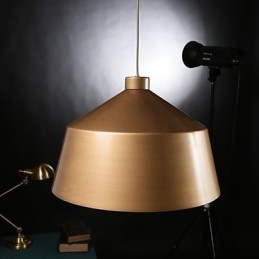 Retrodesign Kreativt Designtema Ljuskrona Ljuskrona Loft Ljuskrona I Amerikansk Industristil
