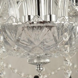 Elegant Kristallkrona Med 8 Lampor